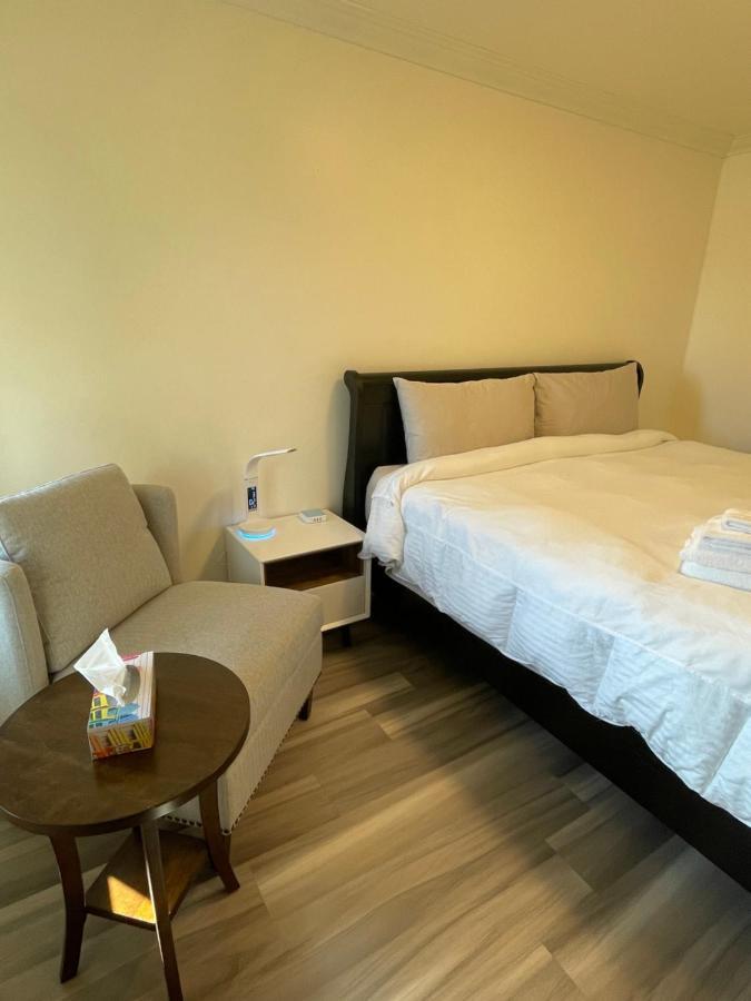 Destination Inn Radium Hot Springs Buitenkant foto
